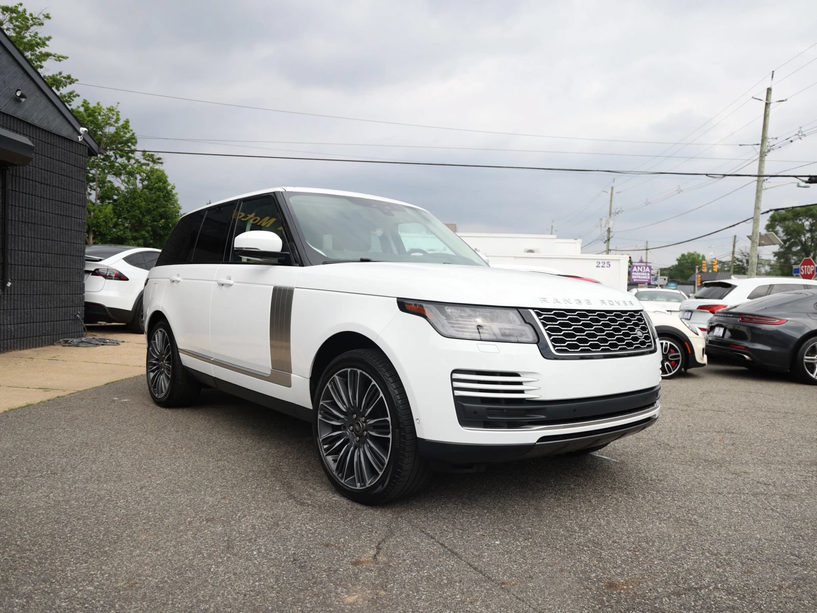 Used 2021 Land Rover Range Rover Westminster Edition AWD/4WD image 3