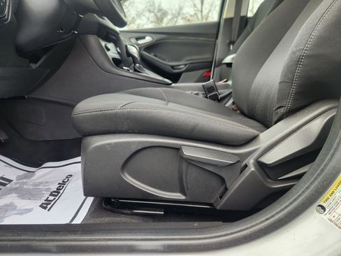 Used 2016 Ford Focus SE image 13