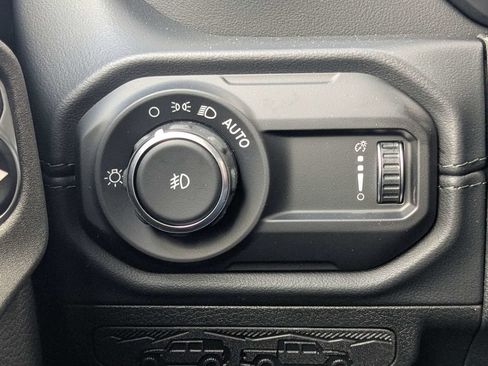 New 2026 Jeep Wrangler Unlimited Sahara AWD/4WD image 21