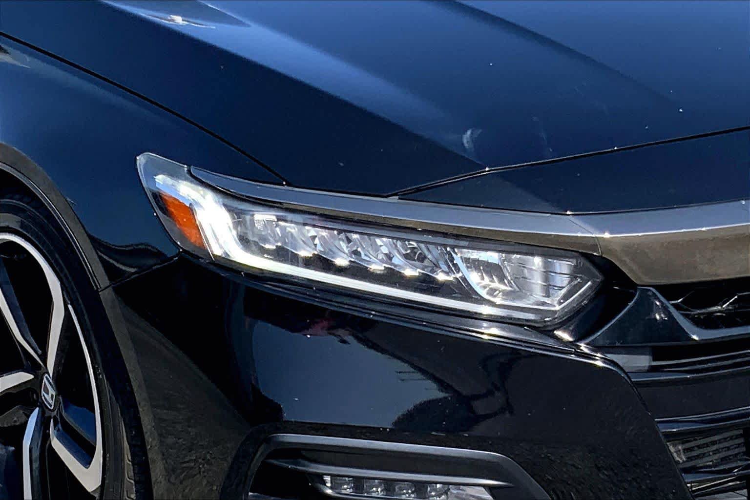 Used 2018 Honda Accord Sport image 24