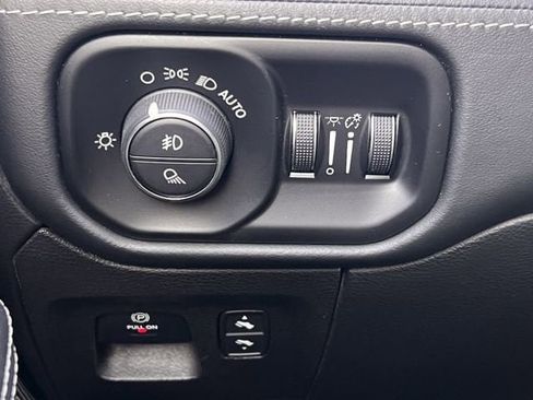 Used 2019 RAM 1500 Limited image 23