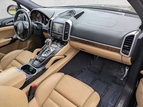 Used 2014 Porsche Cayenne Turbo AWD/4WD image 20