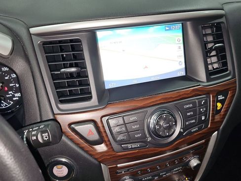 Used 2019 Nissan Pathfinder Platinum image 39