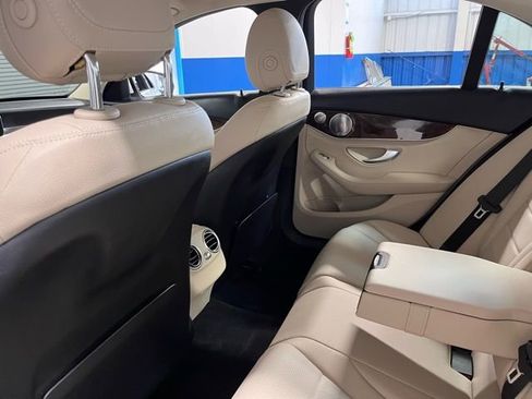 Used 2015 Mercedes-Benz C 300 4MATIC Sedan image 18