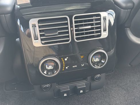 Used 2020 Land Rover Range Rover HSE AWD/4WD image 19