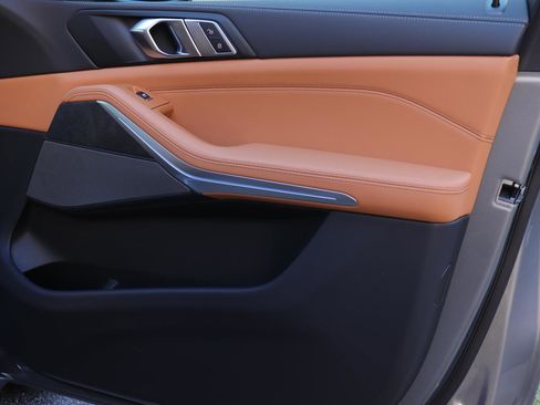 New 2026 BMW X5 xDrive50e w/ Climate Comfort Package image 19