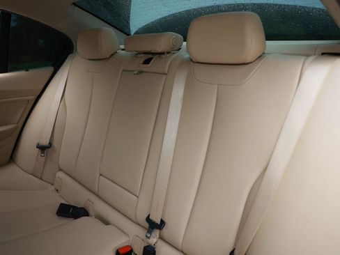 Used 2015 BMW 328i Sedan RWD image 8