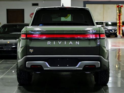 Used 2022 Rivian R1T Launch Edition image 11