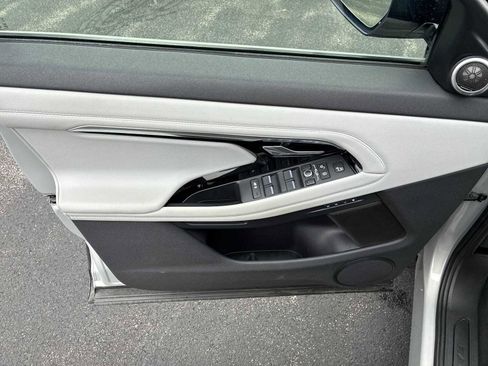 Used 2020 Land Rover Range Rover Evoque SE image 23