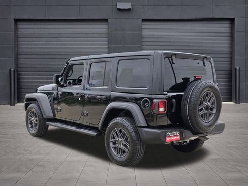 Used 2024 Jeep Wrangler Unlimited Sport AWD/4WD image 7