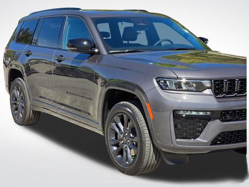 New 2026 Jeep Grand Cherokee L Limited AWD/4WD image 39