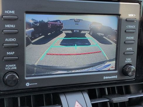 Used 2021 Toyota RAV4 LE FWD image 20