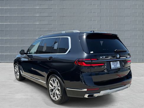 Used 2025 BMW X7 xDrive40i w/ Premium Package image 5