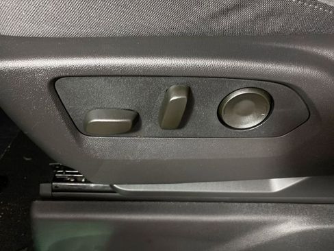 Used 2026 GMC Sierra 1500 Elevation image 12