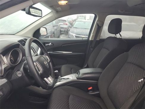 Used 2019 Dodge Journey SE w/ Connectivity Group image 17