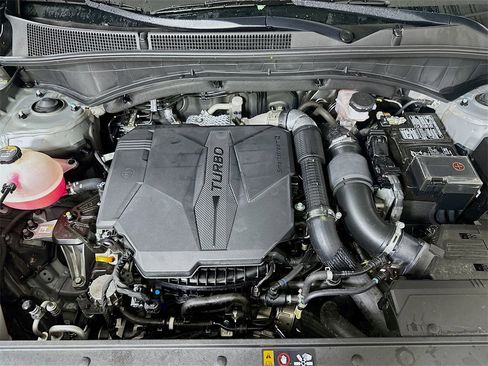 Used 2023 Hyundai Santa Fe Calligraphy image 9