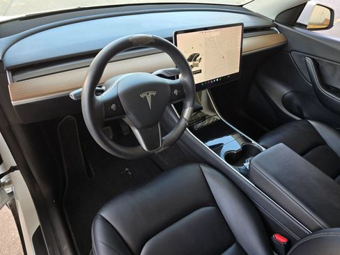 Used 2021 Tesla Model Y Long Range AWD/4WD image 12