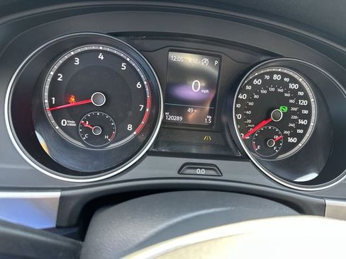 Used 2019 Volkswagen Atlas SE w/ Towing Package AWD/4WD image 12