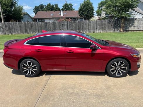 Used 2025 Chevrolet Malibu RS w/ LPO, Floor Liner Package FWD image 4