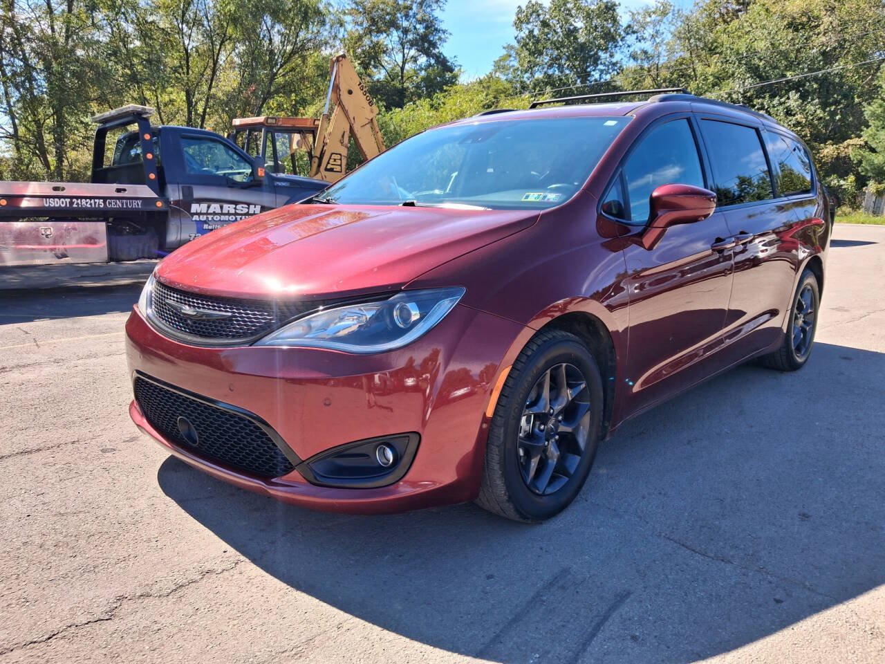 Used 2020 Chrysler Pacifica Touring-L Plus w/ Advanced Safetytec Group FWD image 4