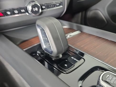 Certified 2023 Volvo XC60 B5 Plus w/ Climate Package AWD/4WD image 26