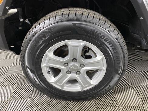 Used 2022 Jeep Wrangler Unlimited Sport image 11