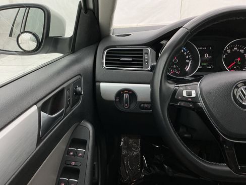 Used 2016 Volkswagen Jetta SEL Premium FWD image 33