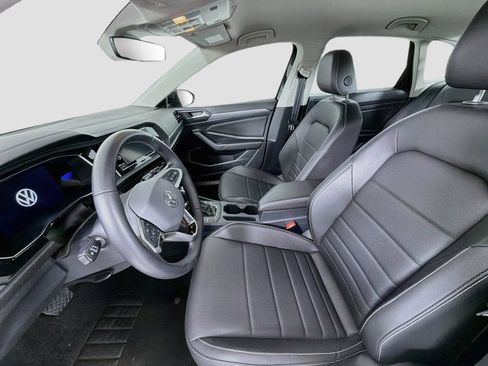 Used 2023 Volkswagen Jetta SE FWD image 20