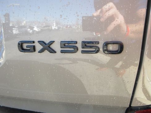 Used 2026 Lexus GX 550 550 Overtrail+ w/ Accessory Package (CT) image 8