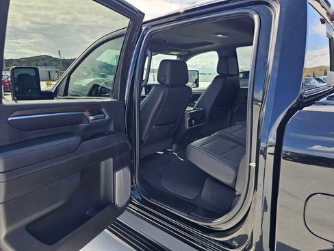 Used 2024 Chevrolet Silverado 2500 High Country w/ High Country Premium Package AWD/4WD image 15