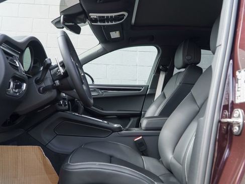 New 2026 Porsche Macan image 17