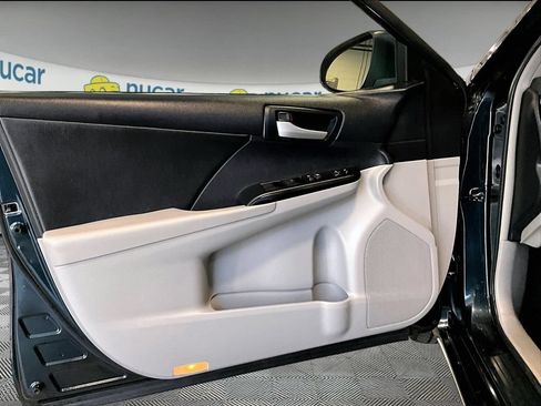 Used 2014 Toyota Camry LE FWD image 9