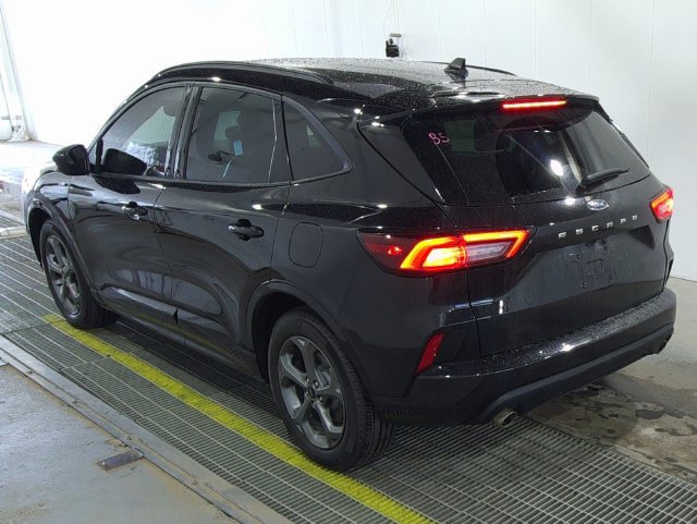 Used 2024 Ford Escape ST-Line FWD image 2