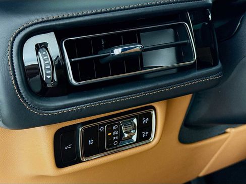 Used 2023 Lincoln Aviator Black Label w/ Dynamic Handling Package image 10