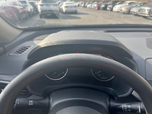 Used 2025 Nissan Altima 2.5 SV FWD image 29