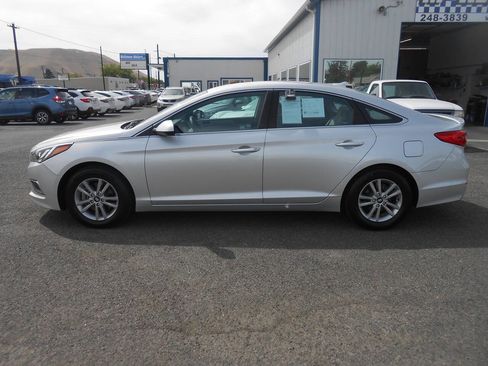 Used 2017 Hyundai Sonata SE FWD image 6