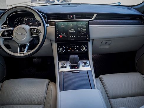 Used 2022 Jaguar F-PACE S image 26