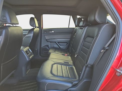 Used 2022 Volkswagen Atlas Cross Sport SEL Premium R-Line w/ Cross Sport MDO Package image 17