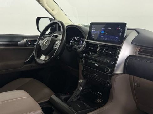 Used 2023 Lexus GX 460 Premium w/ Premium Package AWD/4WD image 17