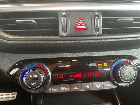 Certified 2022 Kia Forte GT-Line FWD image 18
