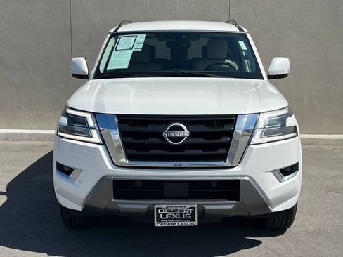Used 2021 Nissan Armada SV w/ SV Appearance Package RWD image 3