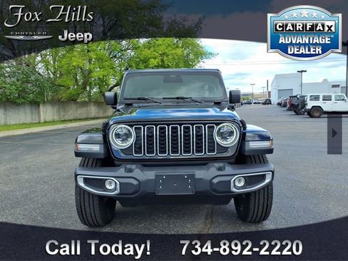 Used 2025 Jeep Wrangler Unlimited Sahara AWD/4WD image 2