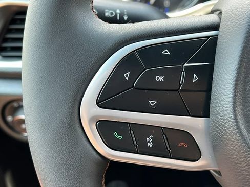 Used 2024 Chrysler Pacifica Pinnacle AWD/4WD image 22