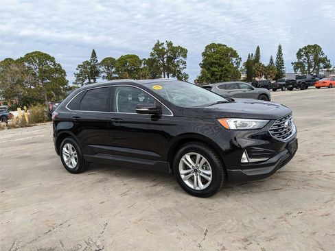 Used 2019 Ford Edge SEL w/ Equipment Group 201A image 2