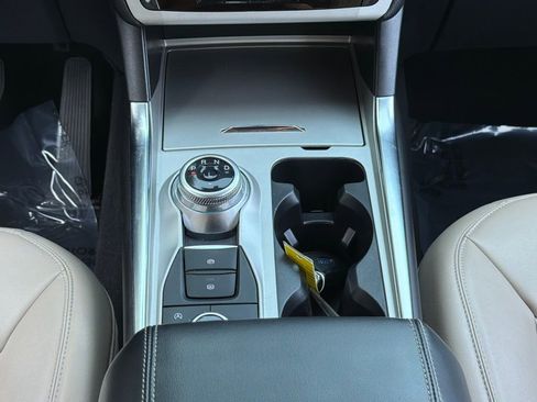 Used 2024 Ford Explorer XLT w/ Equipment Group 202A image 49