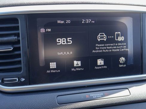 Used 2021 Kia Sportage LX image 3