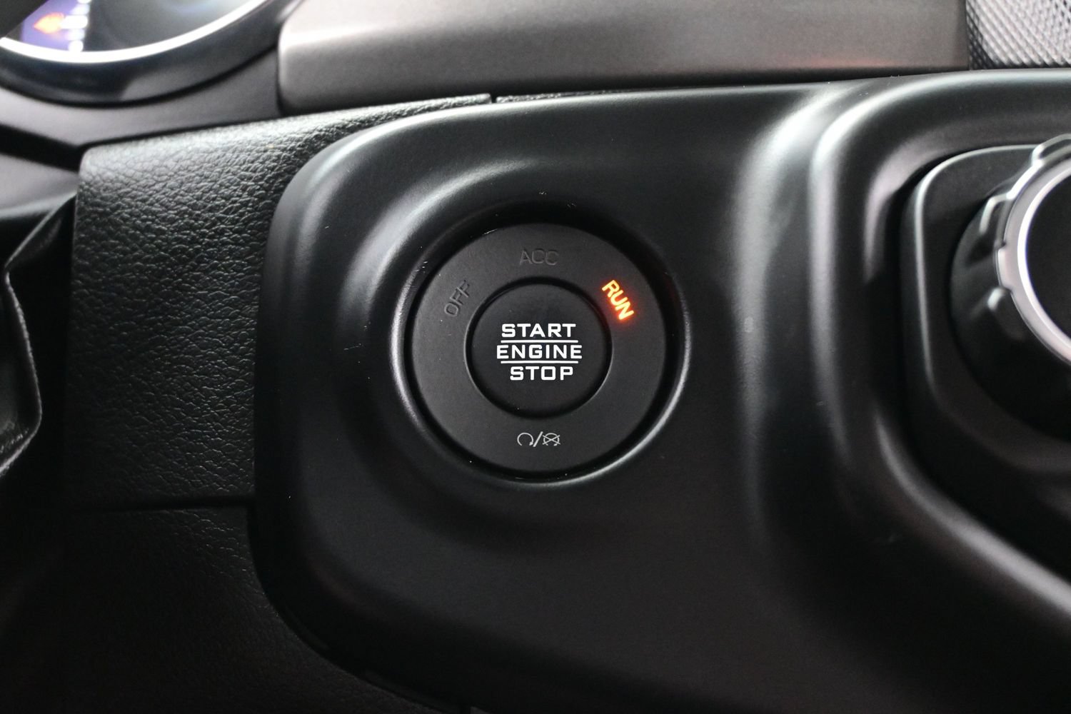 Used 2023 Jeep Wrangler Unlimited Rubicon 4xe AWD/4WD image 23