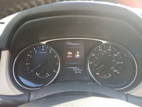 Used 2016 Nissan Rogue SL w/ SL Premium Package image 27