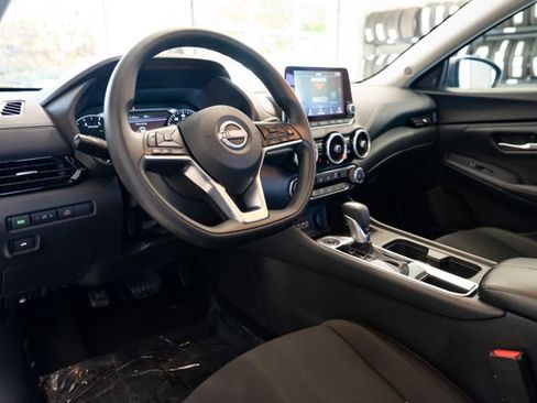 Used 2024 Nissan Sentra SV FWD image 23