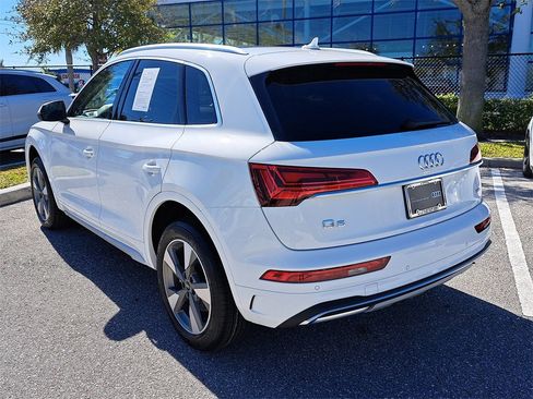 Certified 2023 Audi Q5 2.0T Premium Plus w/ Premium Plus Package image 3